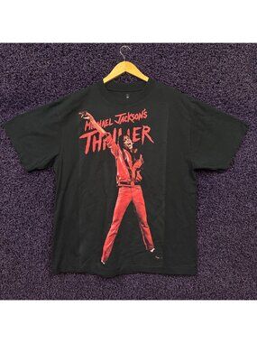 Michael Jackson Thriller Surrounded by Zombies T-Shirt Size Large